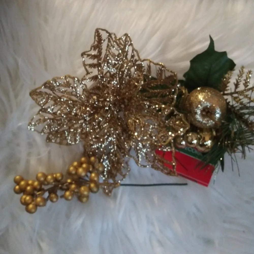 Elegant Gift Wrapping Bundle if Gold and Silver Ribbon and Bows +